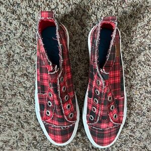 New red plaid Blowfish slide on